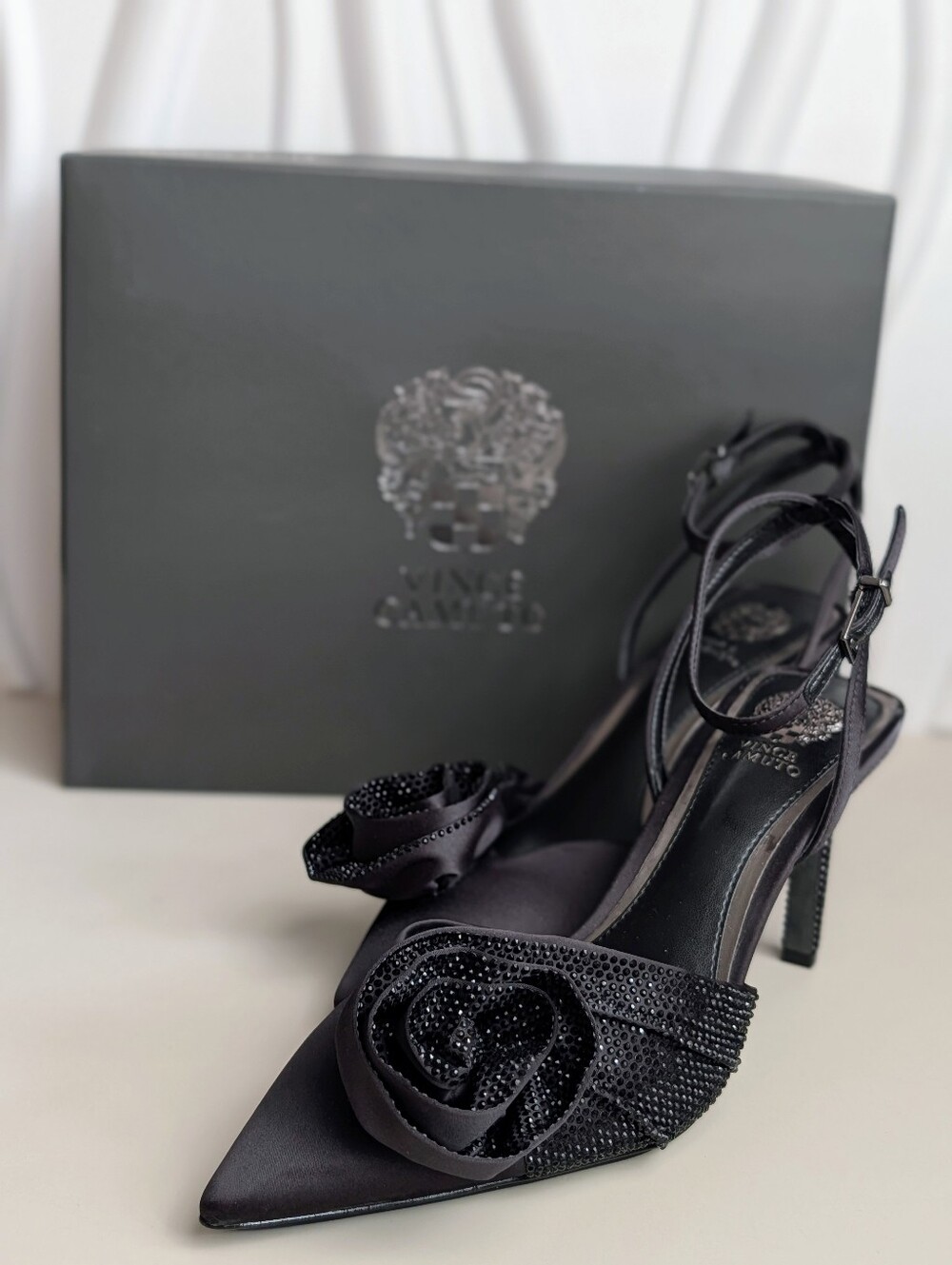NIB Vince Camuto Bonitaa Black Crystal Rose Satin Ankle Strap Pumps Size 8